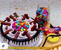 Eskişehir Çikolatalı Drajeli yaş pasta doğum günü pasta siparişi ver